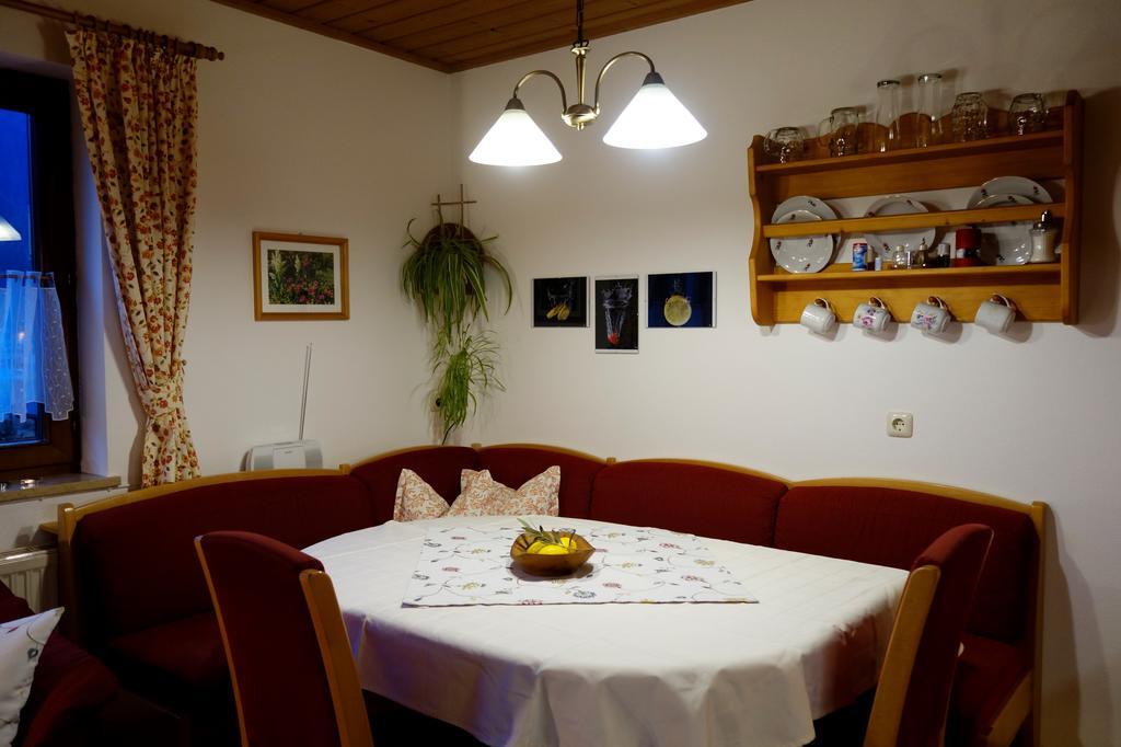Ferienwohnung Inge Gapp Gosau Pokoj fotografie